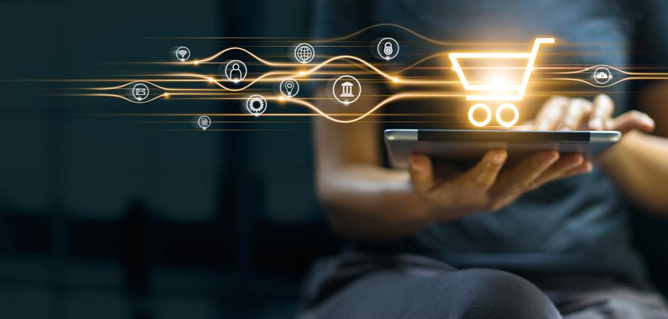 Smart Living Trend: The Blending of E-Commerce and Digital Entertainment